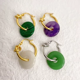 耳钉;耳环;项链