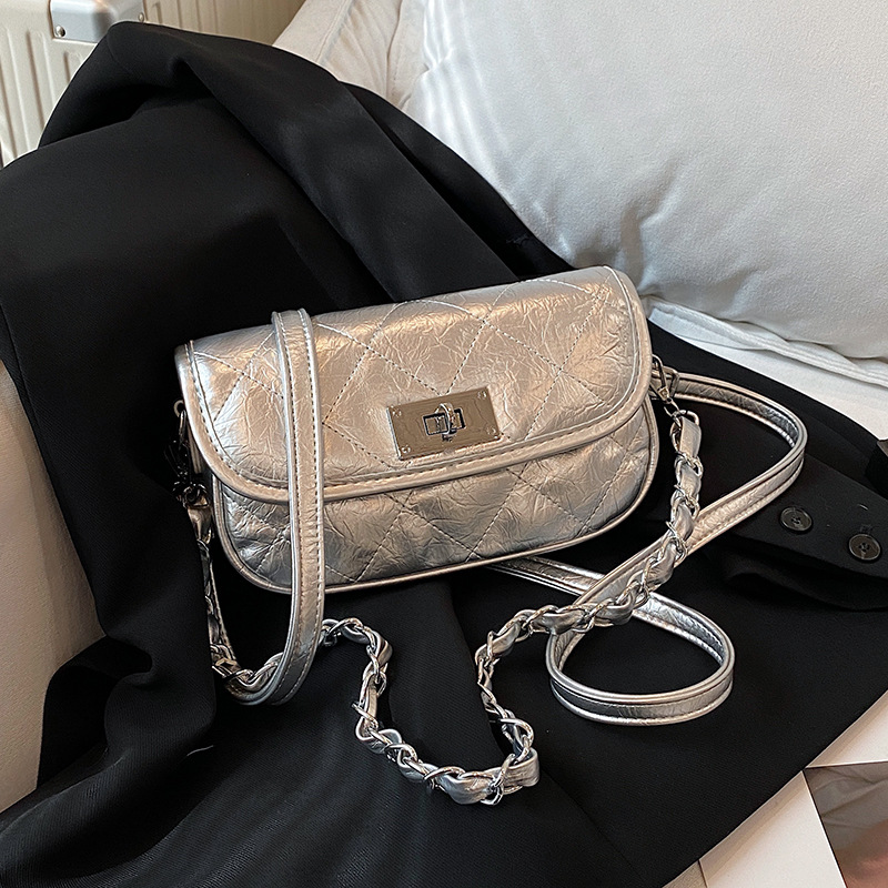 Bolso de cadena de rombos de fragancia pequeña de alta gama transfronteriza, bolso de mensajero de un solo hombro simple de moda, bolso de axila casual de todo fósforo para mujer