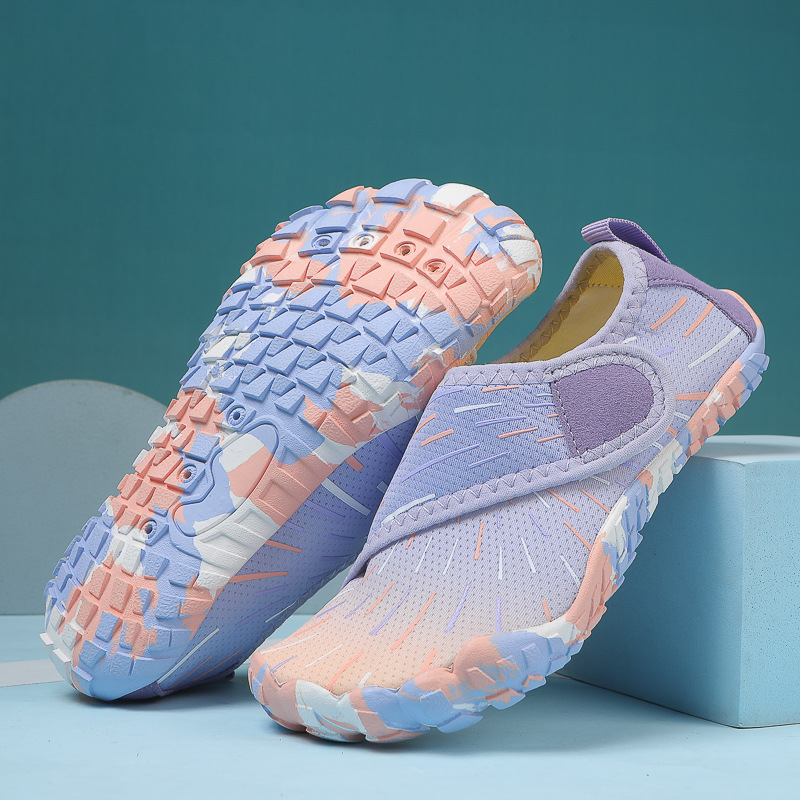 Nuevos zapatos de playa para niños al aire libre transfronterizos, zapatos de vadeo de cinco dedos, zapatos de buceo, zapatos de natación antideslizantes gruesos