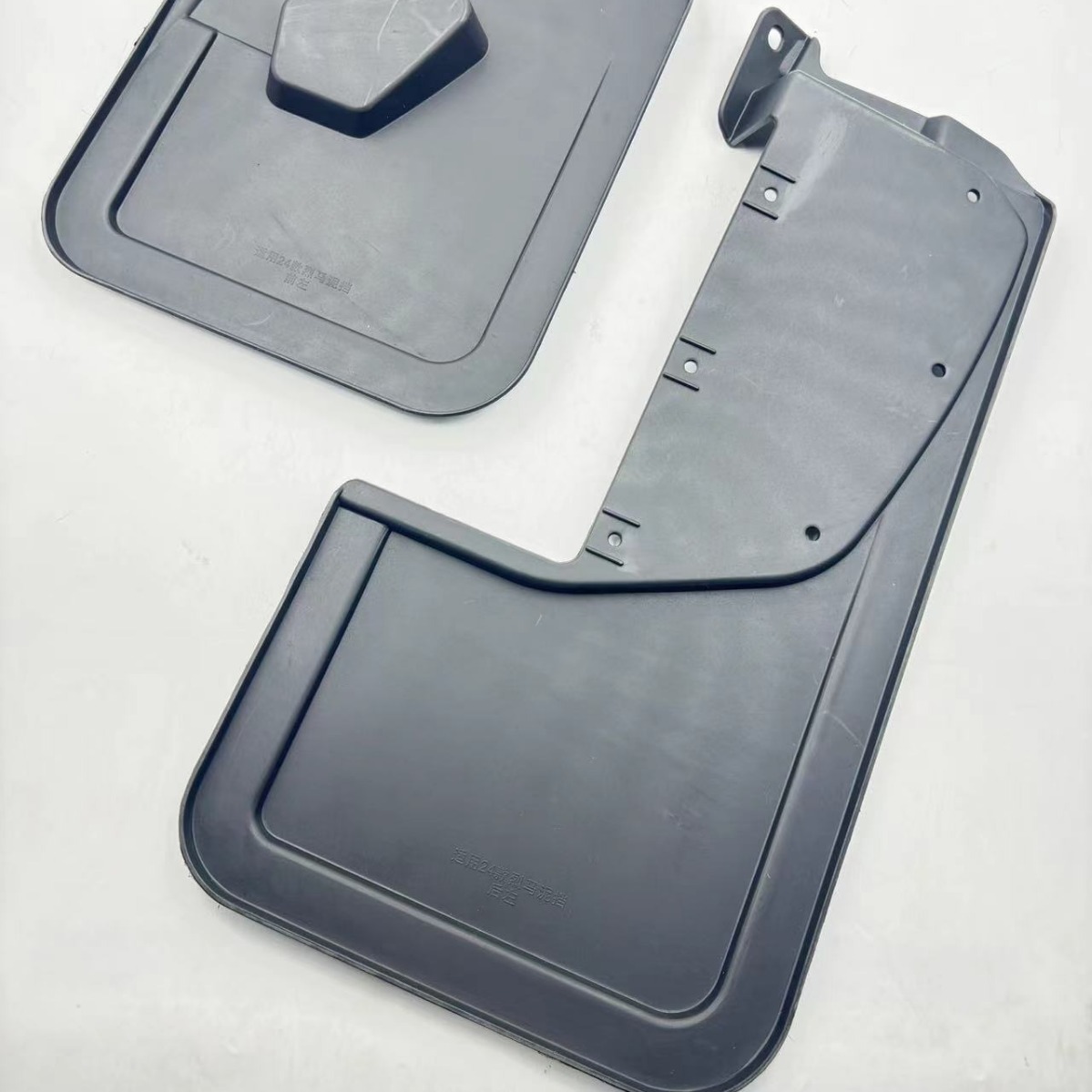 Aplicable a las ventas transfronterizas todoterreno especiales de 24 modelos de guardabarros de automóviles Ford Lima sin perforación y modificación