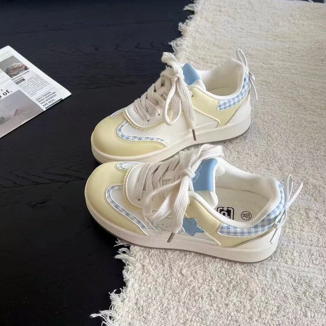 Zapatos de skate de mujer con suela suave no cansar los pies nuevos zapatos casuales con diseño universal zapatos de pan de mujer con suela gruesa zapatos blancos pequeños