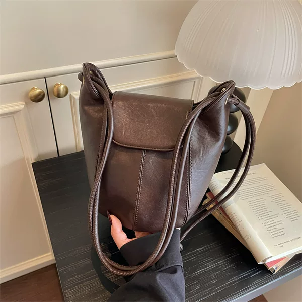 Cross-Border New Niche Design Bucket Bag for Women, Versatile Trendy High-End Retro Commuter Shoulder Bag Crossbody Bag