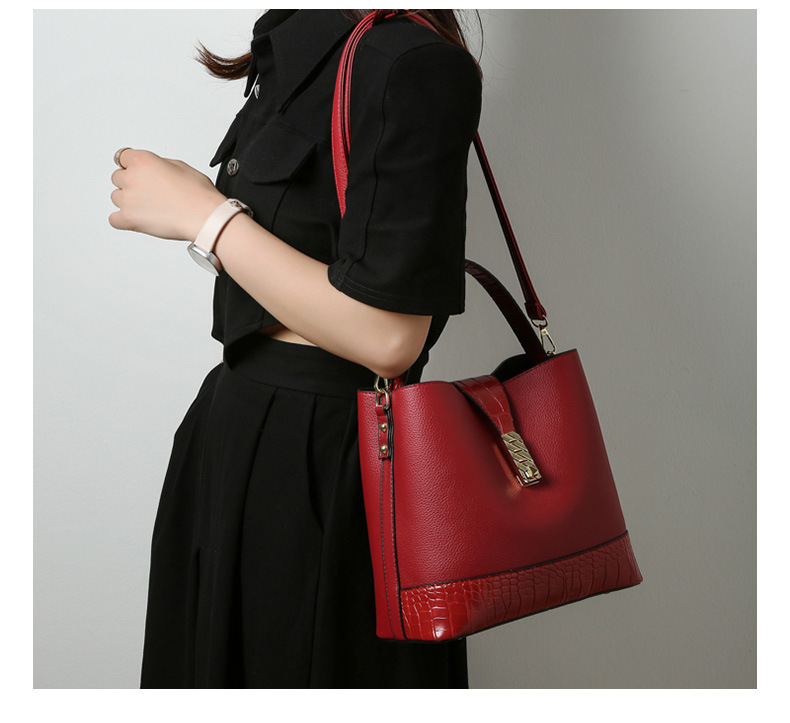 656g Weight Polyester Lining Material Lock clasp Closure Type Single Shoulder Strap Strap Type Crossbody Bag Bags Type Daily Occasion Pu Leather Material Solid Color Pattern All Seasons Season Women'S Gender Fashion Style Bucket Shape Medium Size Women's Medium Pu Leather Solid Color Fashion Bucket Lock Clasp Crossbody Bag 4