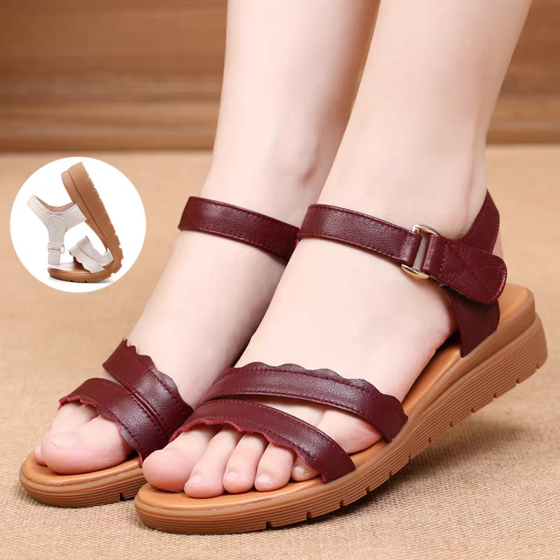 Sandal nữ đế bằng da thật chống trơn trượt, đế mềm thoải mái — màu be