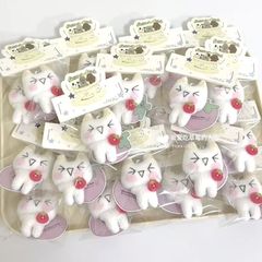 かわいいminiぬいぐるみのキーホルダーが友達にプレゼントされます。