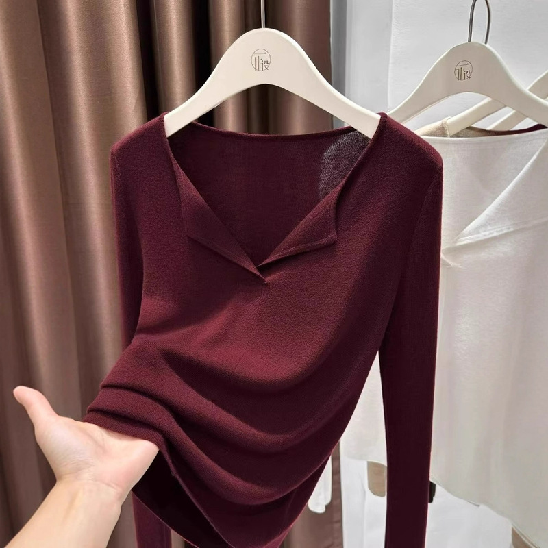 French Style V Neck Long-Sleeved Knitwear for Women in Autumn, Slim-Fitting Burgundy Bottoming Shirt, High-Bottom Top