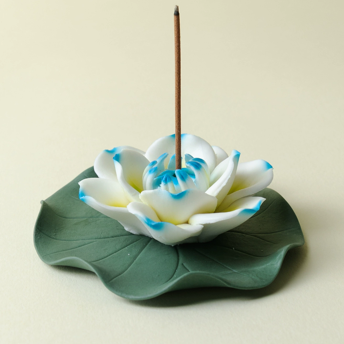乐佳 Ceramic hand-pinched flower thread incense incense seat home office creative tea ceremony ornament lotus tea pet