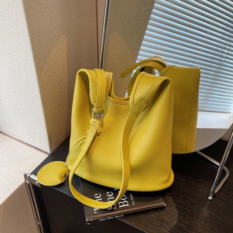 Large Capacity Shoulder Bag