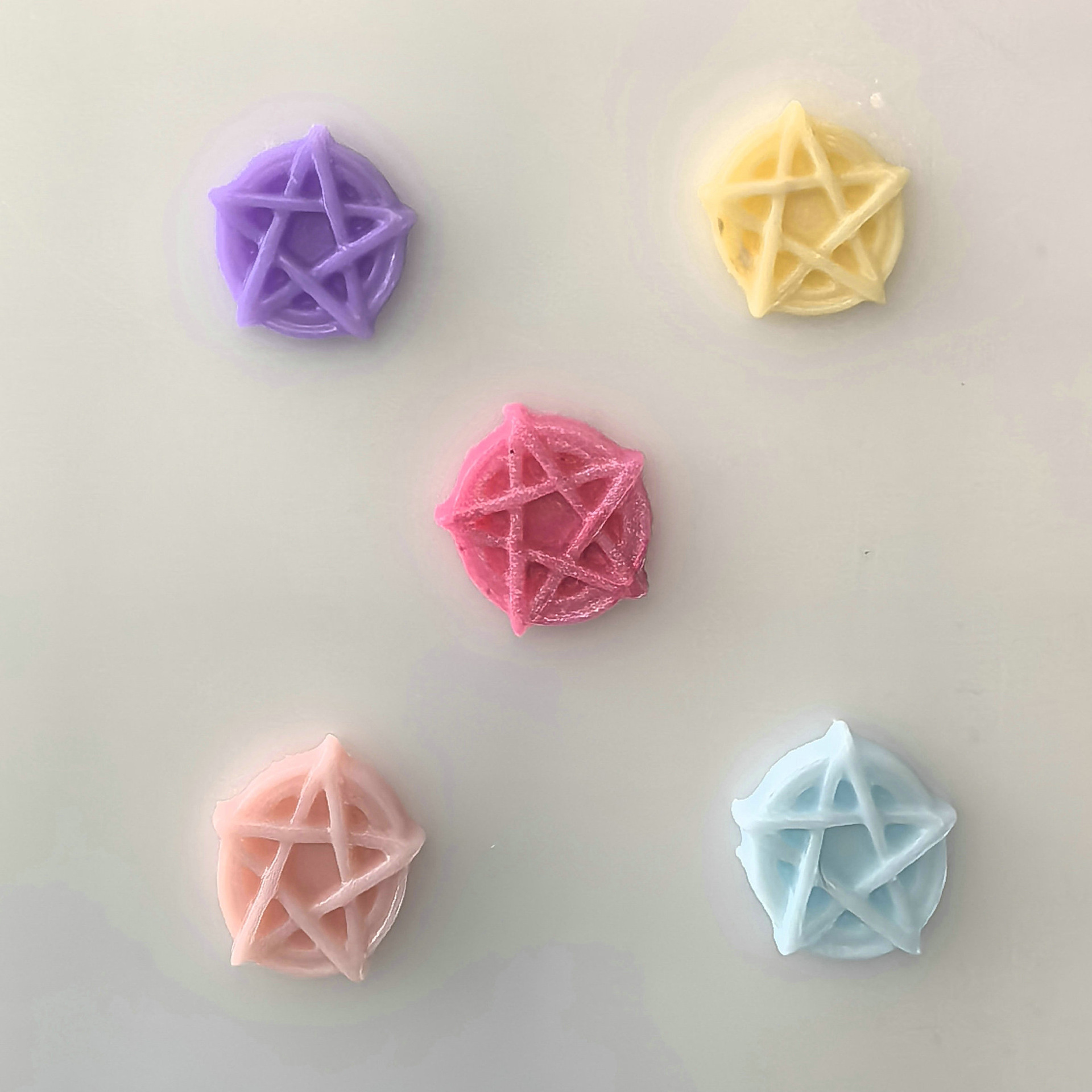 饰品配件用途：美甲，DIY手机壳，diy儿童发饰头饰，冰箱贴