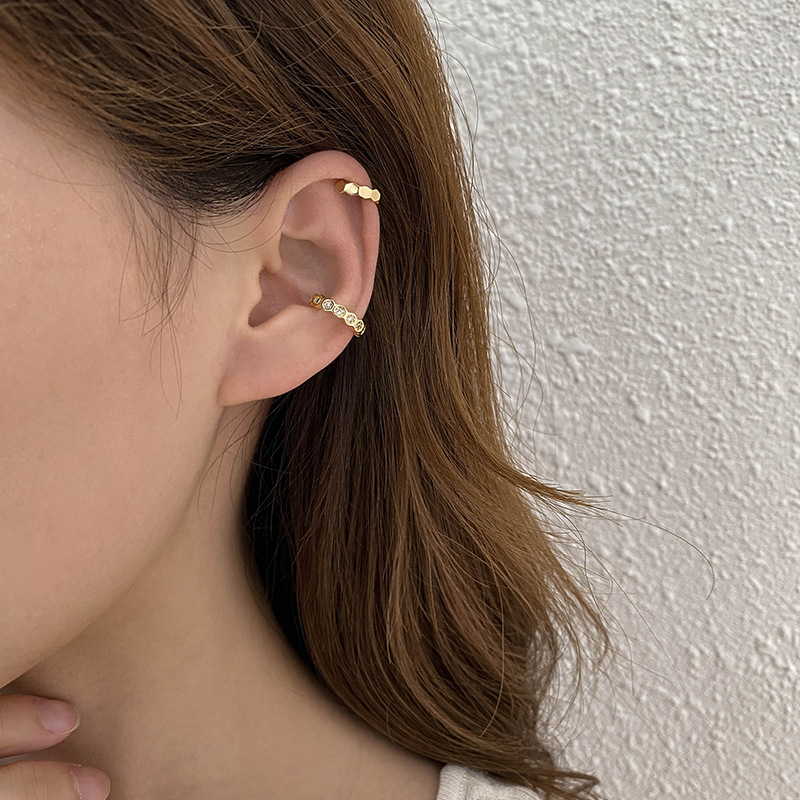 Boucle D&#39;oreille Simple En Forme De Diamant Avec Zircon De Luxe Français Sans Clip D&#39;oreille Percé display picture 1