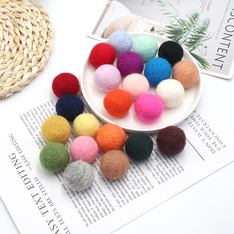 3cm羊毛球圣诞树花环装饰材料 羊毛毡戳戳乐 DIY彩色毛球挂饰配件
