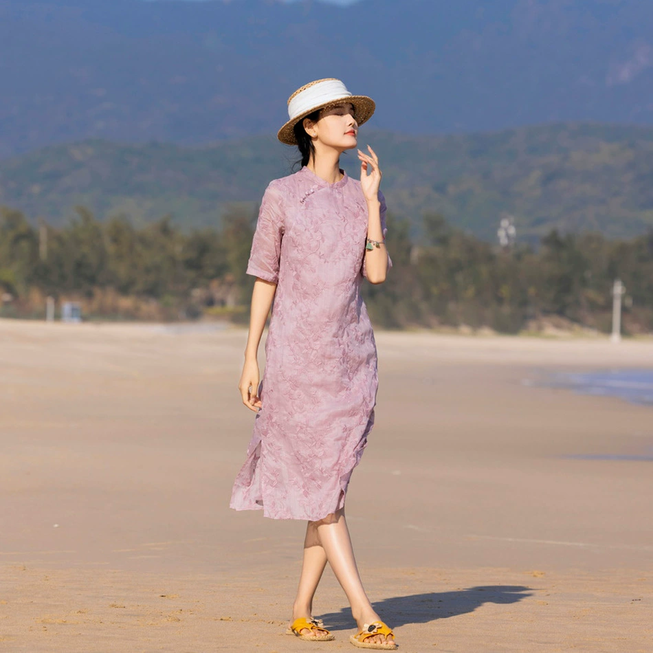 2024 Весна и лето новая женская одежда с вышивкой рами, дорожное художественное платье средней длины с воротником-стойкой и коротким рукавом, женское