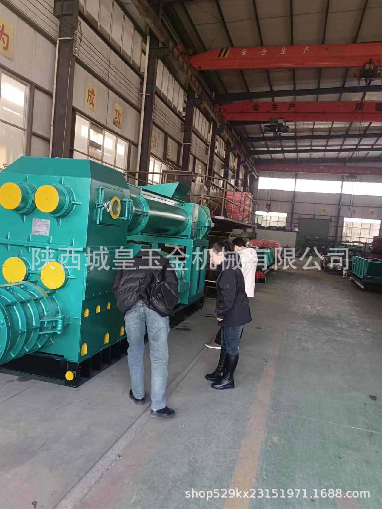 8949a24af97e587f6c5fbb313b4443