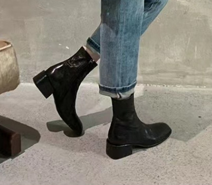 Uva mamá estilo coreano hermana ~ Otoño e Invierno nueva cabeza cuadrada lavada caballo cuero fino botas cortas tacón grueso Martin botas para mujeres