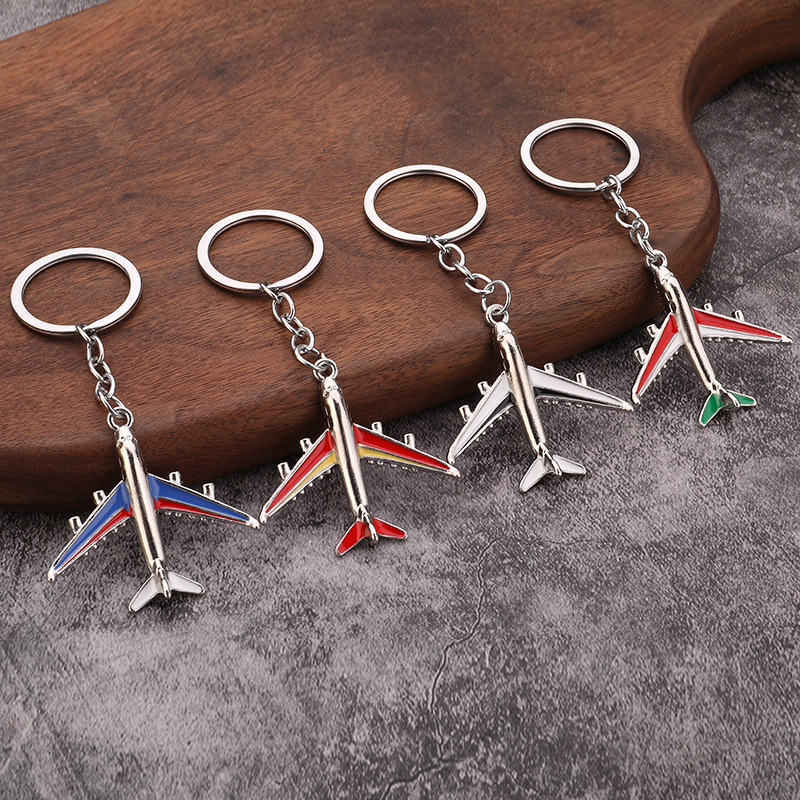 Civil aviation aircraft key chain combat aircraft key chain airline souvenir creative aircraft small gifts