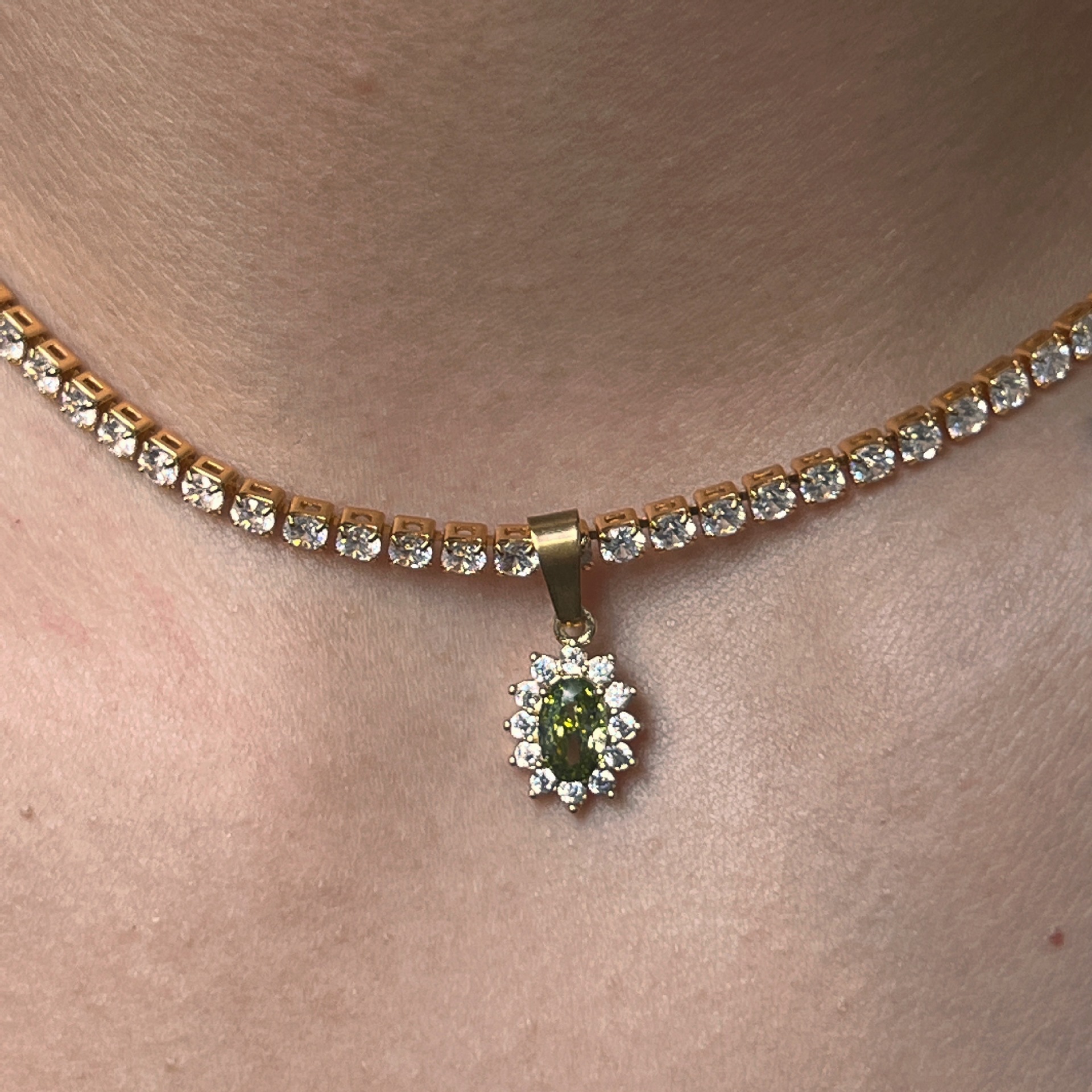 45g Weight 18K Gold Plated Plating Material Zircon Inlay Material Pendant Necklace Classification 1 Piece Quantity Retro Water Droplets Copper Plating Inlay Zircon 18k Gold Plated Pendant Necklace