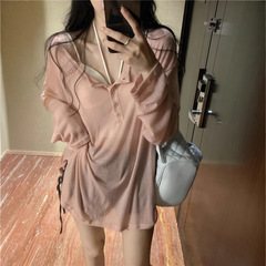 純粋な欲風の薄いタイプの日焼け止めのブラウスの長袖のtシャツの女性の夏のガーターの外はエアコンのシャツを掛けてお尻のゆったりしている上着を遮ります。
