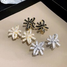 �������ݸ߼��ж���925��������ʯ�������������ͬ�����Ů