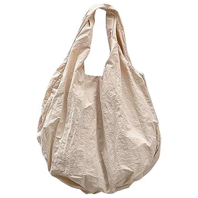 Capacious bag for traveling