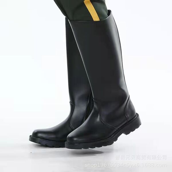 Flag-raiser riding boots
