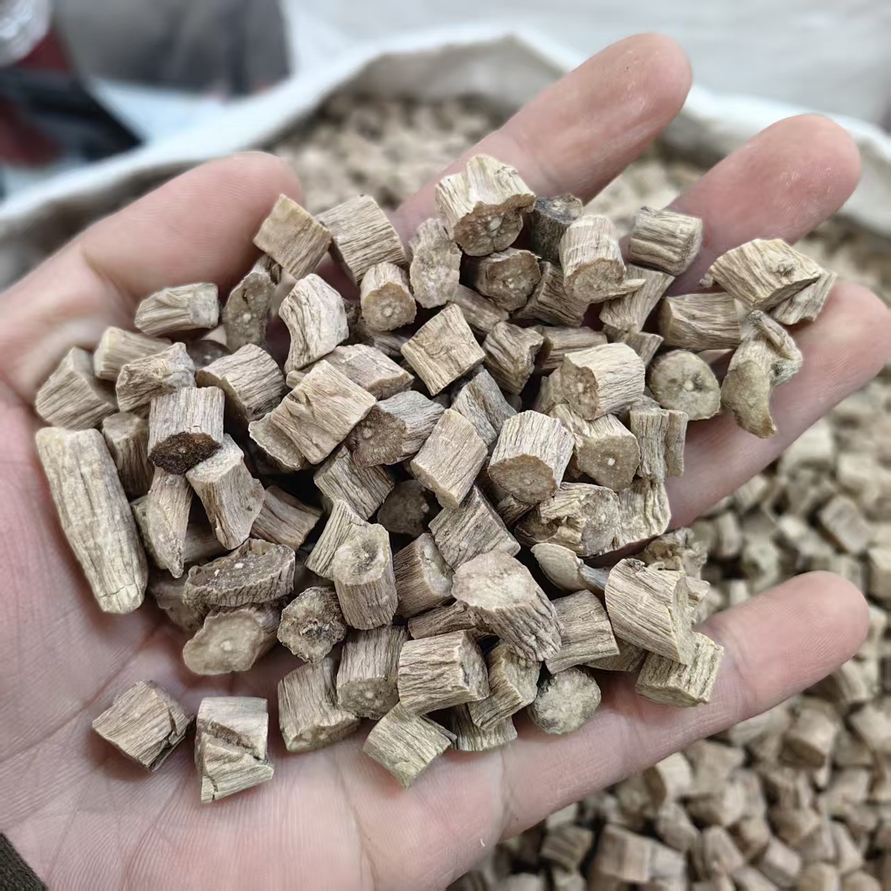 Huai Niu Xi Achyranthes Root Powder 500g Henan Dried Herb for Decoction and Culinary Use quality and texture