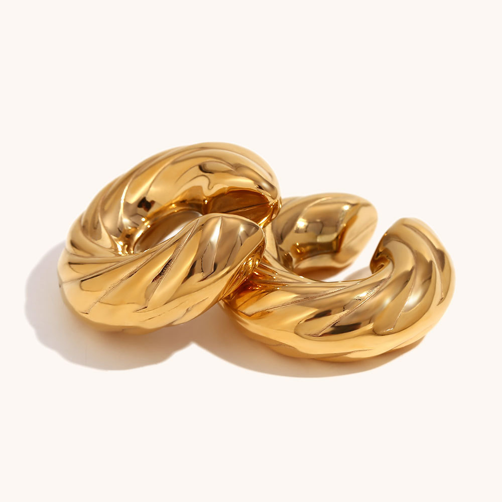 PVD Coated Gold Plating Process Ear Cuffs Classification PVD Coated Real Gold Plated Solid Color Stainless Steel Simple Style Waterproof Non Tarnish Ear Cuffs