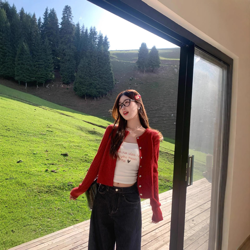 Red Knitted Cardigan for Women, Early Autumn Vibe Outfit, Vintage Cable Knit Sweater, Spring and Autumn Jacket, Retro Red Top Red Knitted Cardigan for Women, Early Autumn Vibe Outfit, Vintage Cable Knit Sweater, Spring and Autumn Jacket, Retro Red Top