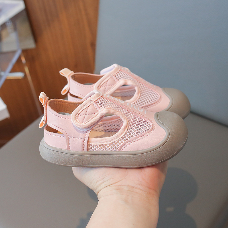Sandalias para niños 2025 verano nuevo zapato de playa de cabeza de bolsillo para niños y niñas tela de malla suave sandalias deportivas casuales para bebés