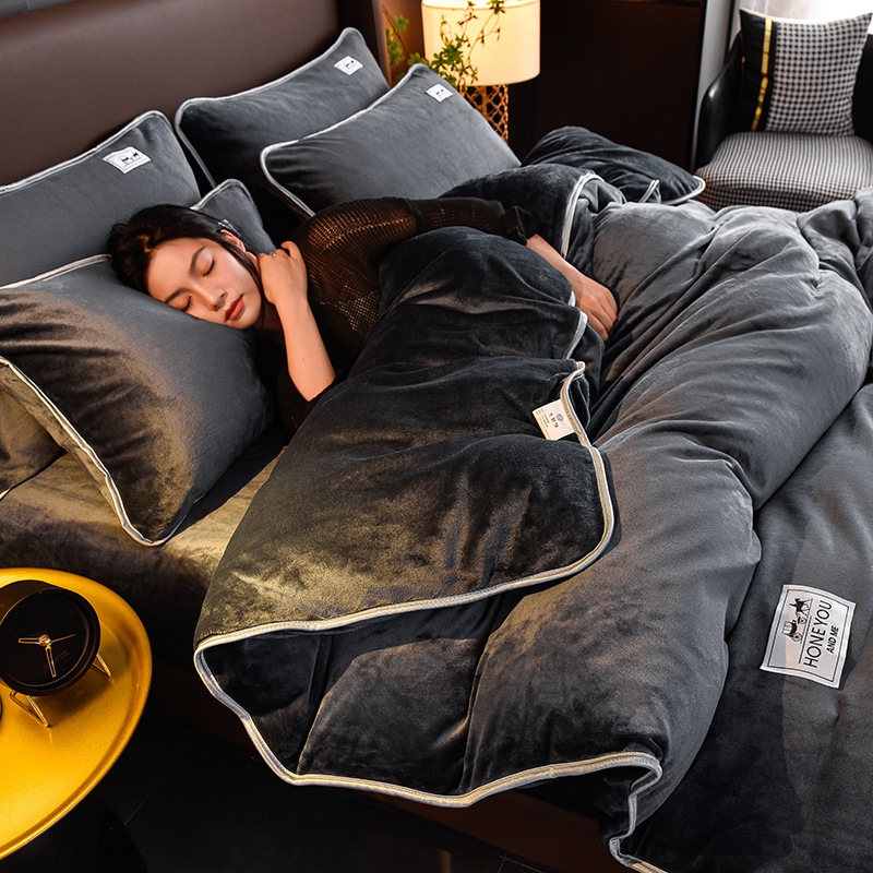 Solid Color Coral Fleece Bedding Four-piece Bed Sheet Quilt Cover Flannel Milk Fleece Autumn and Winter Bed Three-piece Thickened 4