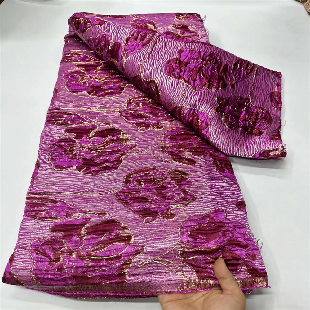 新款剪花布梭织色织提花面料连衣裙时装绣花布Jacquard Lace