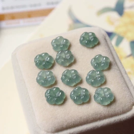 翡翠项饰;天然玉石项饰;翡翠手饰