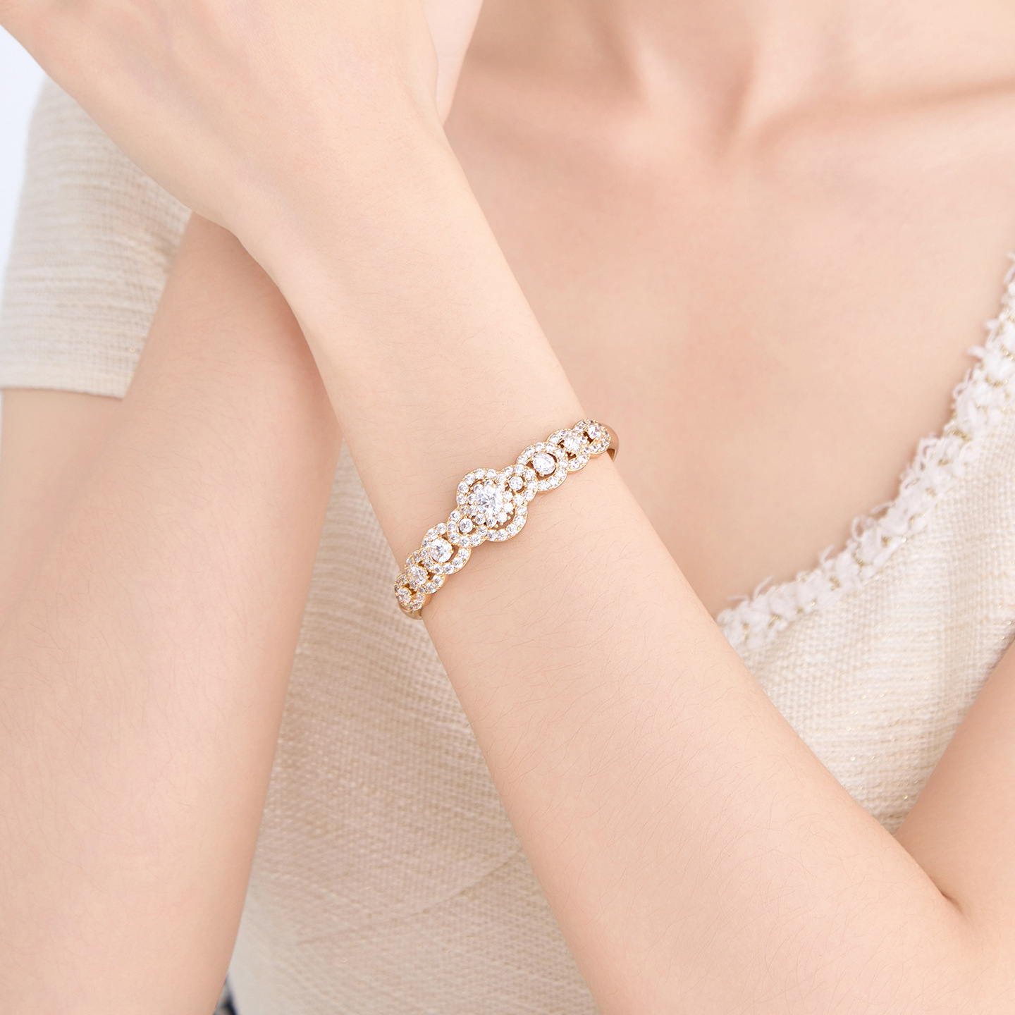 Pulsera de Hebilla para Mujer en Aleación de Cobre