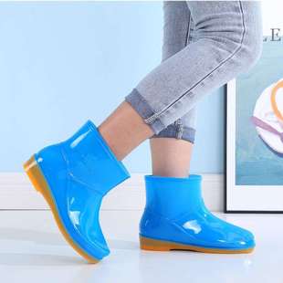 ţ��Ůʿ��Ь��������ˮѥ�и�Ͳ�N��ϴ܇��ˮ�����ڱ�ů�LͲ�zЬ