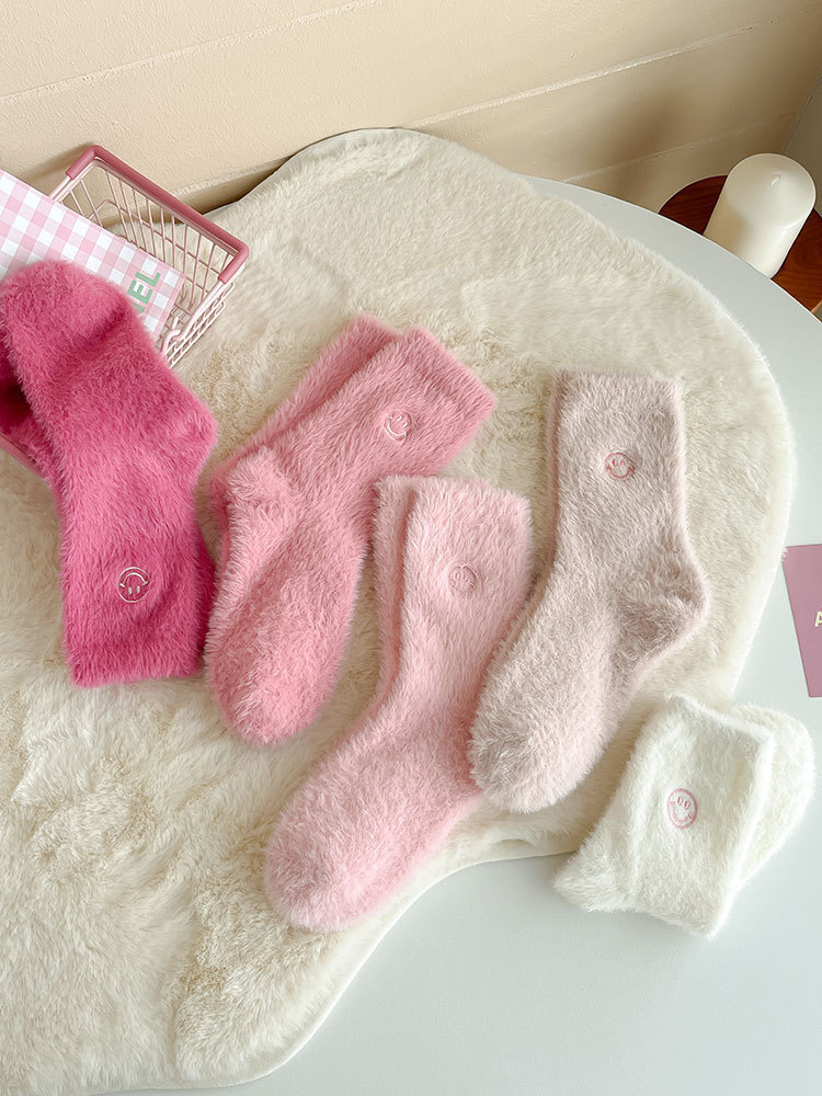 Embroidered Smiling Face Mid-length Socks For Women In Pink Fleece_voghion.com