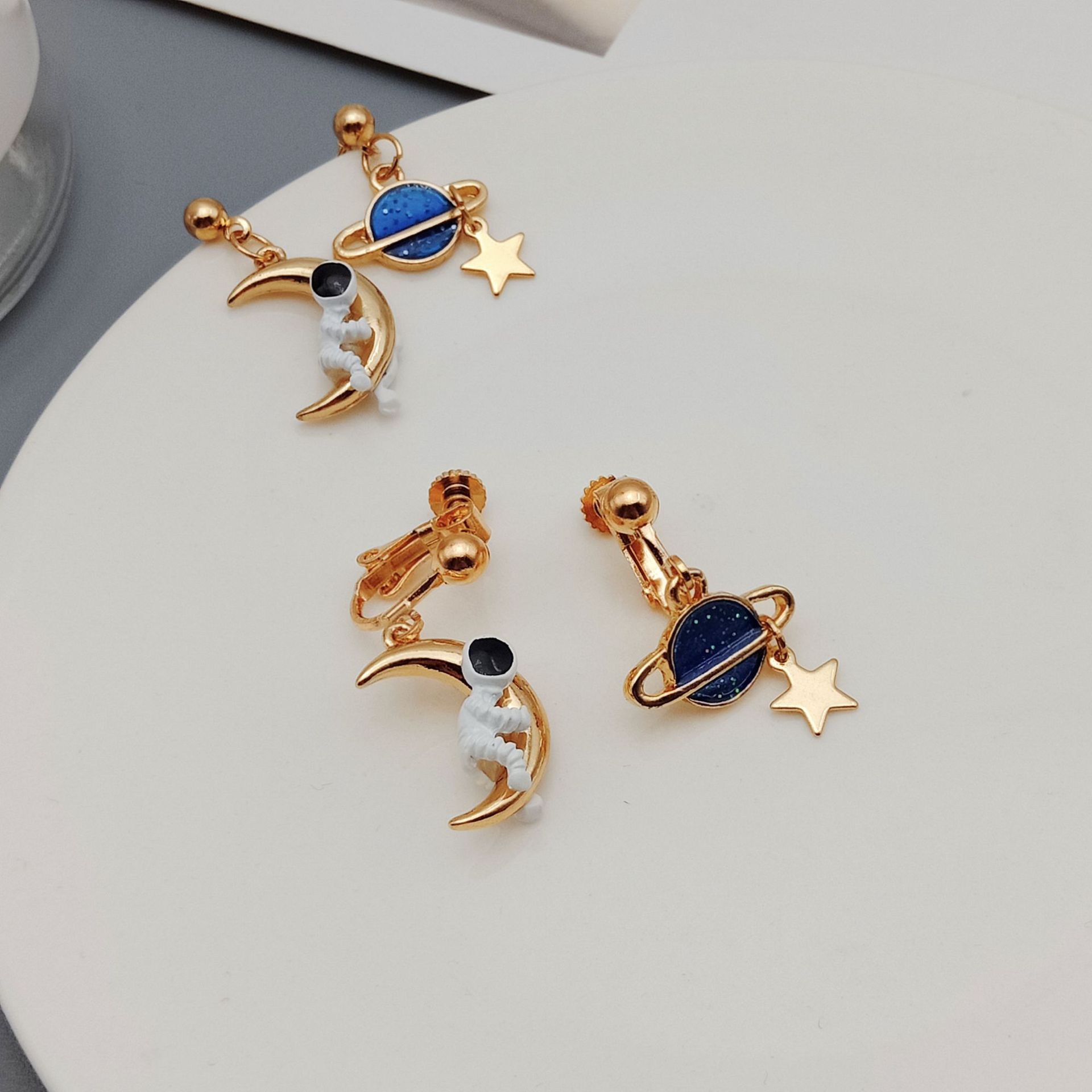 Plating Design Fashion Astronaut Moon Alloy Plating Women's Drop Earrings 1 Pair