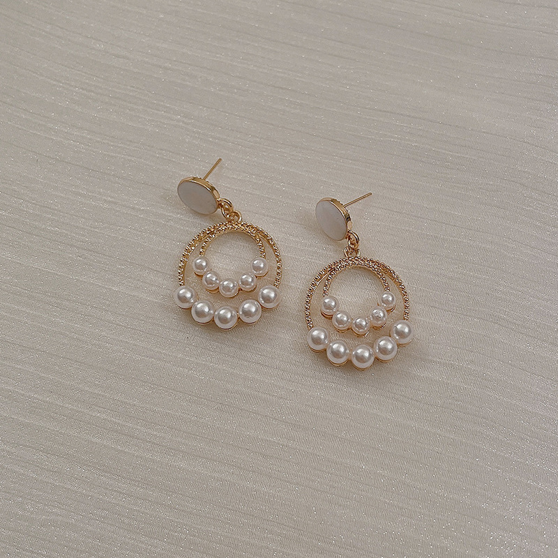 Pendientes de alta calidad de estilo francés de celebridades en línea para mujeres 2022 nuevos pendientes elegantes de moda pendientes populares pendientes largos pendientes Retro