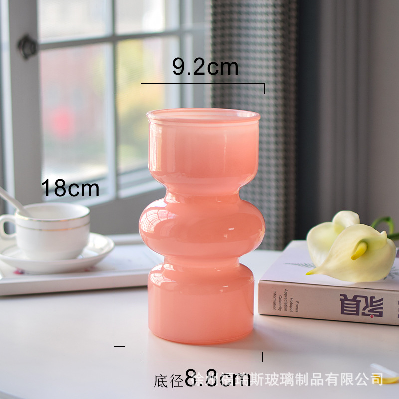 복숭아색