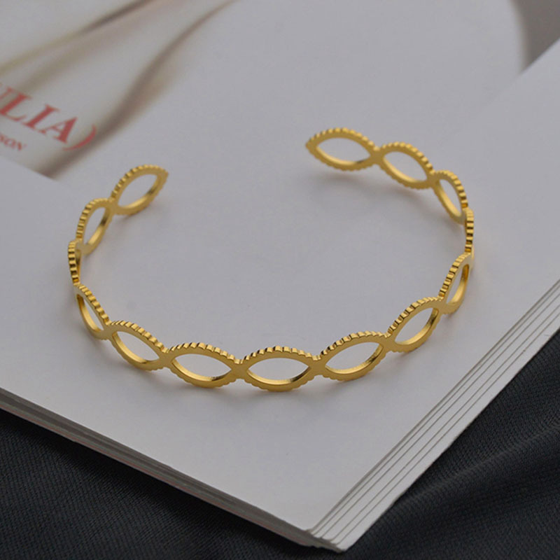 Europe And America Cross Border Trendy Oval Bracelet Female C- Shaped Open Hollowed Fashion Simple Bracelet Ring Stitching Open-ended Bracelet display picture 4