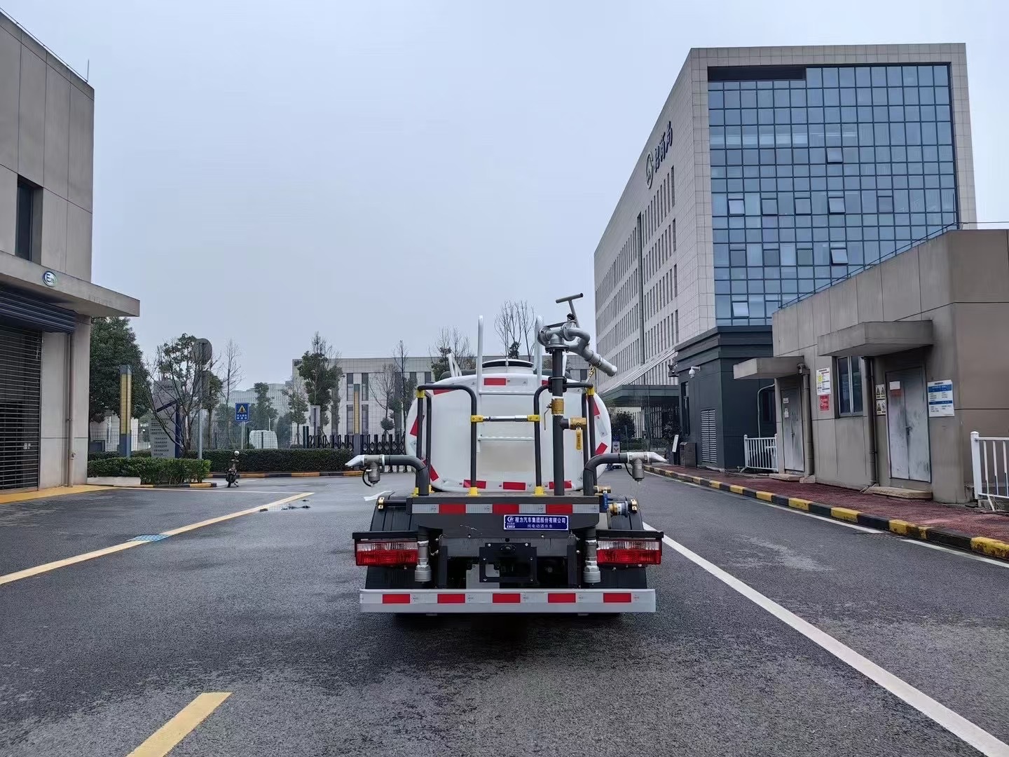 "New Energy Series" Sprinkler Truck, Sprinkler Truck, Dust Reduction Truck, Cooling Truck, Dust Suppression Truck, Water Transport Truck