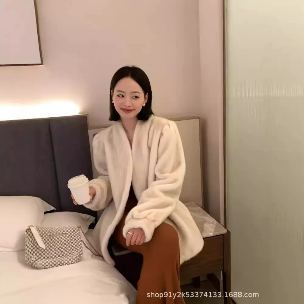2024新款冬季天鹅绒水貂仿皮草外套V领百搭貂皮大衣女短宽松休闲