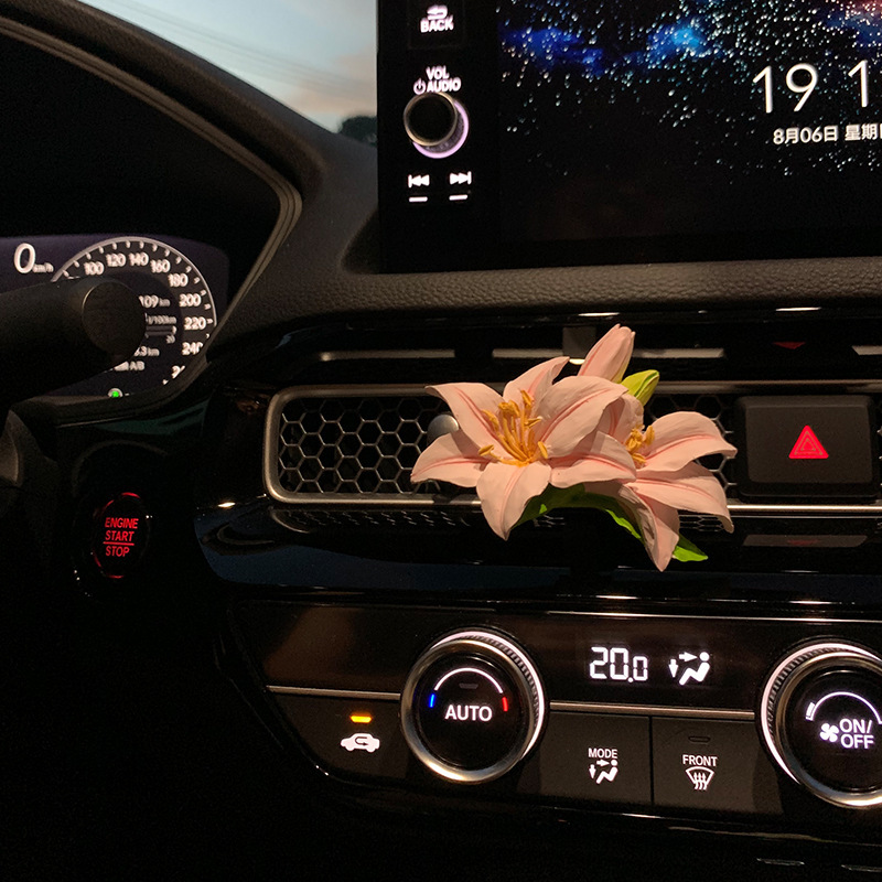 ユリの花の車の香薫の車のエアコンの吹き出し口の装飾の拡香石の香りの花の車内の装飾品の置物の女性|undefined