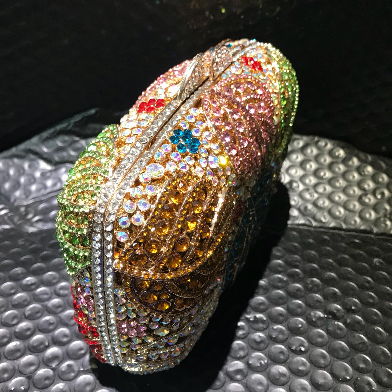 Túi clutch dạ hội đính đá pha lê hình lá phong, vỏ cứng kim loại rỗng, xách tay dự tiệc — Vàng kim AB