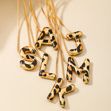 1条欧美时尚个性斑点豹纹时髦女人金属26英文字母女士项链日常款