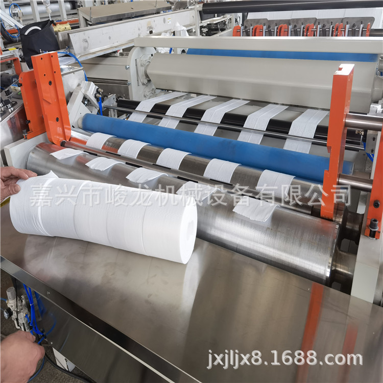 1峻龙机械直销棉柔巾机洗脸巾机器 中小型生产洁面巾打卷机设备