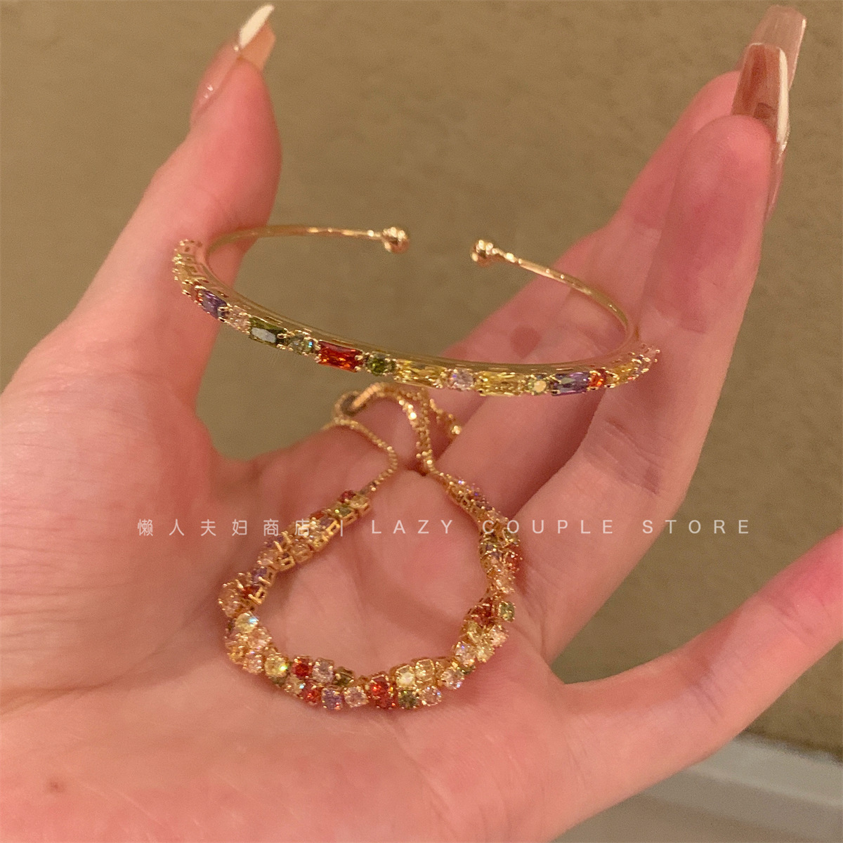 Sophisticated bracelet with zircon