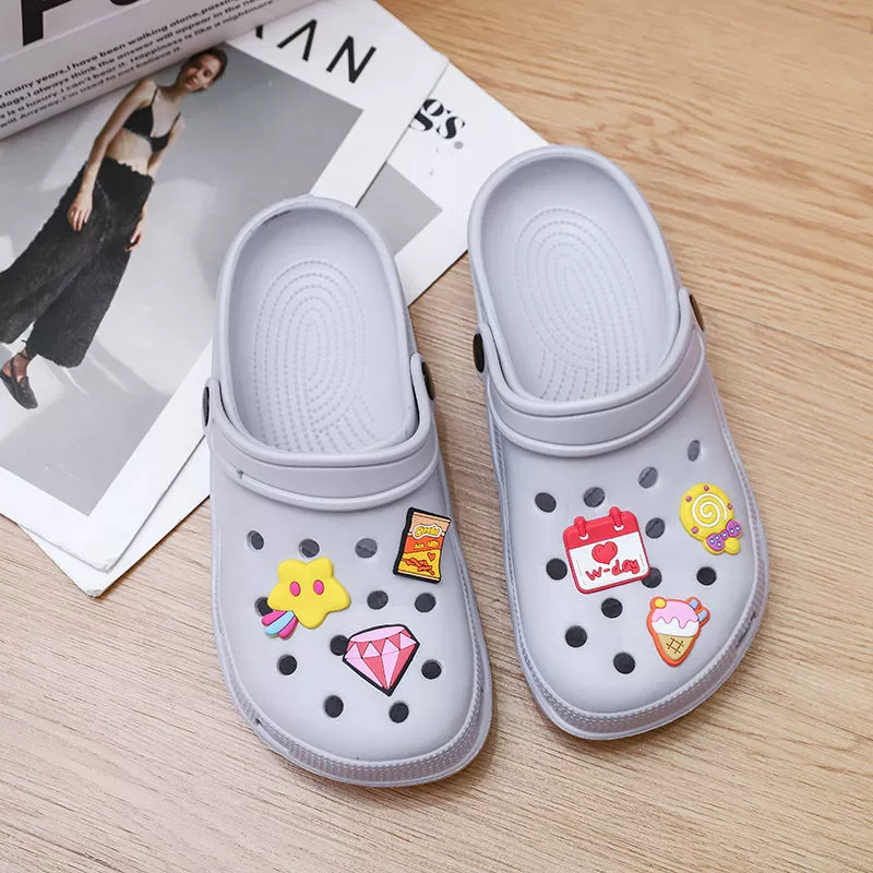 Sommer-Strand-Fashion-Mule mit rutschfester Sohle, Crocs-ähnliche Hausschuhe, geeignet für Outdoor, weiche Sohle, geschlossene Zehen, 2023 Kollektion