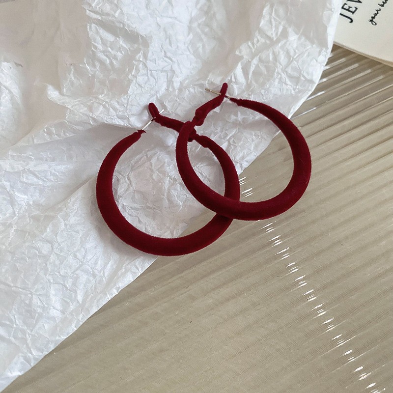 Pendientes redondos geométricos rojos con aguja de plata, pendientes retro de alto nivel, estilo de Hong Kong, pendientes de temperamento 2025 nuevos pendientes para mujer