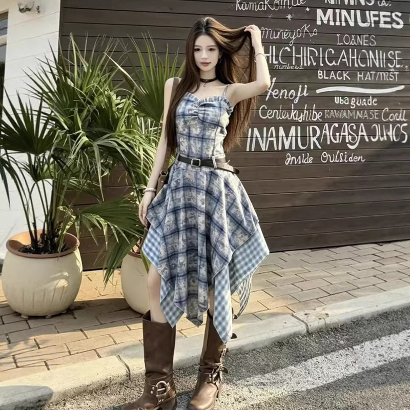 Yunnan, Xinjiang, Northern Xinjiang, and Western Sichuan Travel Outfit: Blue Plaid Tie-Dye Spaghetti Strap Dress, Dopamine Irregular Skirt Yunnan, Xinjiang, Northern Xinjiang, and Western Sichuan Travel Outfit: Blue Plaid Tie-Dye Spaghetti Strap Dress, Dopamine Irregular Skirt