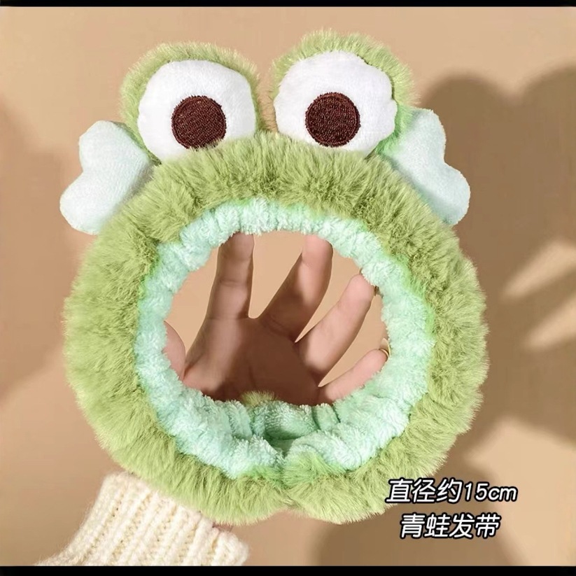 Diadema de felpa de dibujos animados de otoño e invierno, diadema de amor de ojos de rana verde, oso de fresa, accesorios para el cabello a juego, muñequera al por mayor