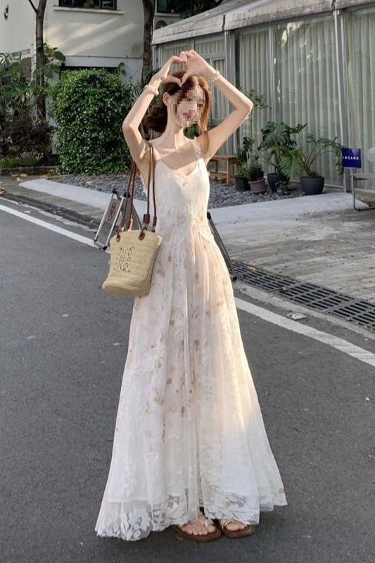 Váy maxi ren kèm cardigan hai mảnh phong cách thuần khiết nữ tính mùa xuân hè 2026 — Trang chủ, đầm dây chi tiết 1